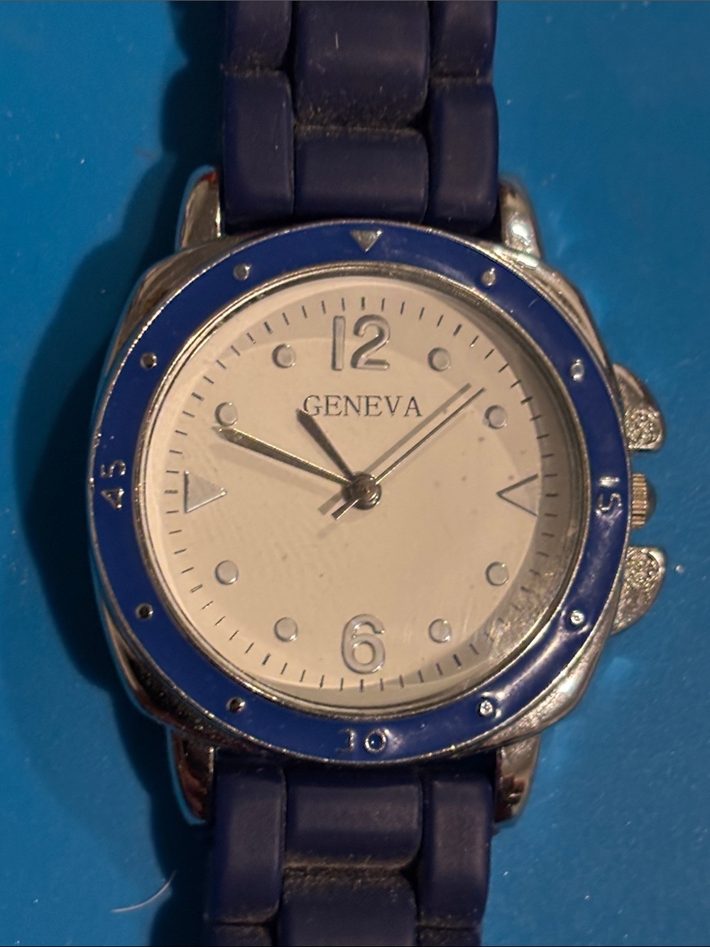 Geneva Blue Bezel and Blue Silicone Strap Men's Watch Uni-sex size